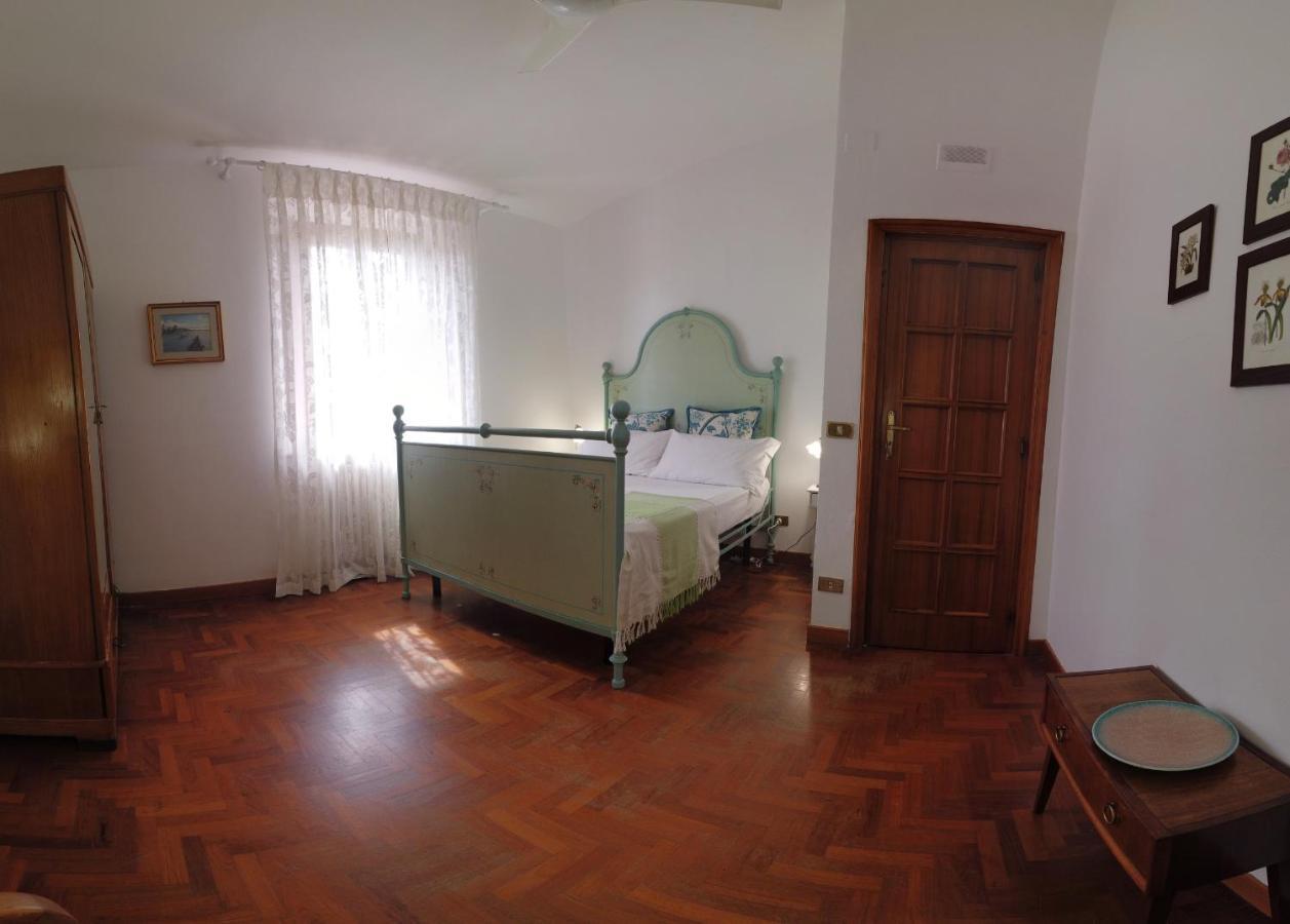 Casa Del Pino Bed and Breakfast Borgo a Buggiano Exteriör bild