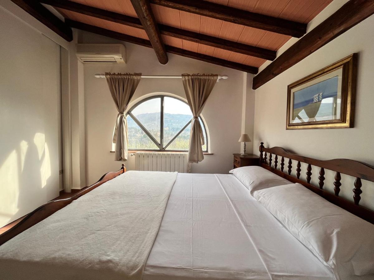 Casa Del Pino Bed and Breakfast Borgo a Buggiano Exteriör bild
