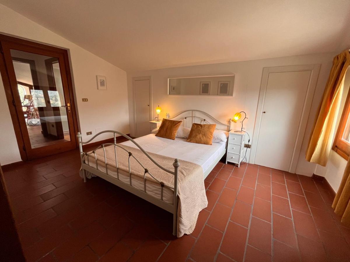 Casa Del Pino Bed and Breakfast Borgo a Buggiano Exteriör bild