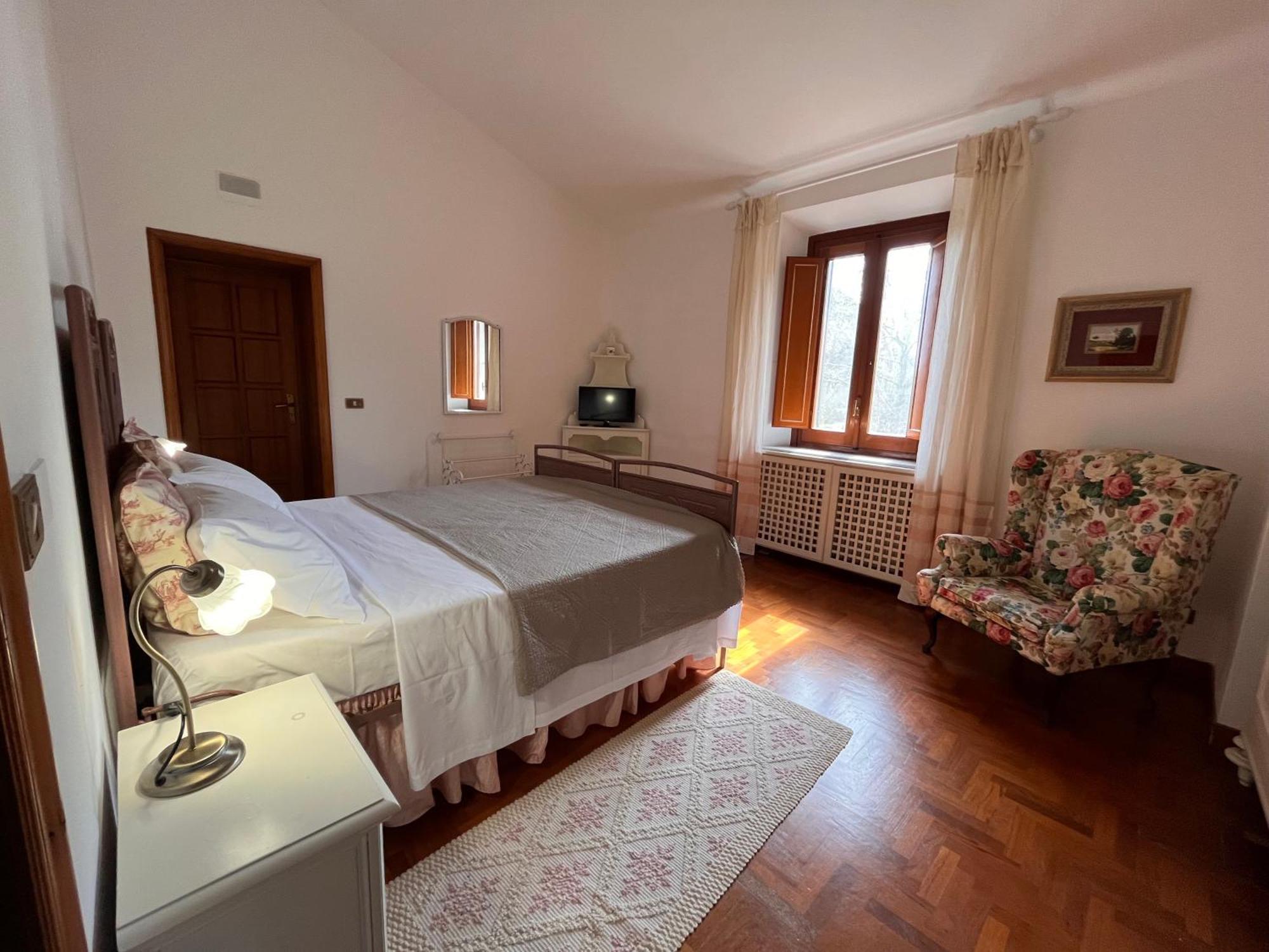 Casa Del Pino Bed and Breakfast Borgo a Buggiano Exteriör bild