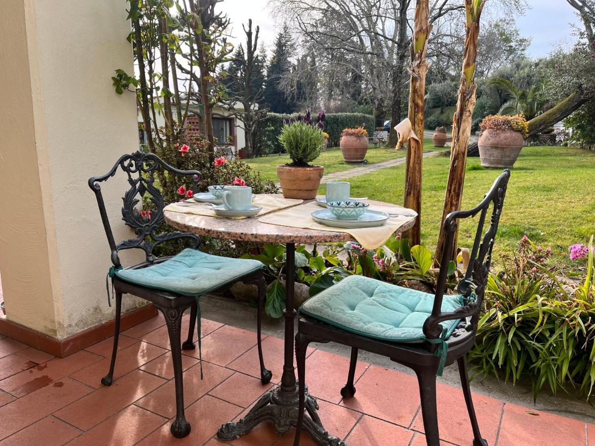 Casa Del Pino Bed and Breakfast Borgo a Buggiano Exteriör bild