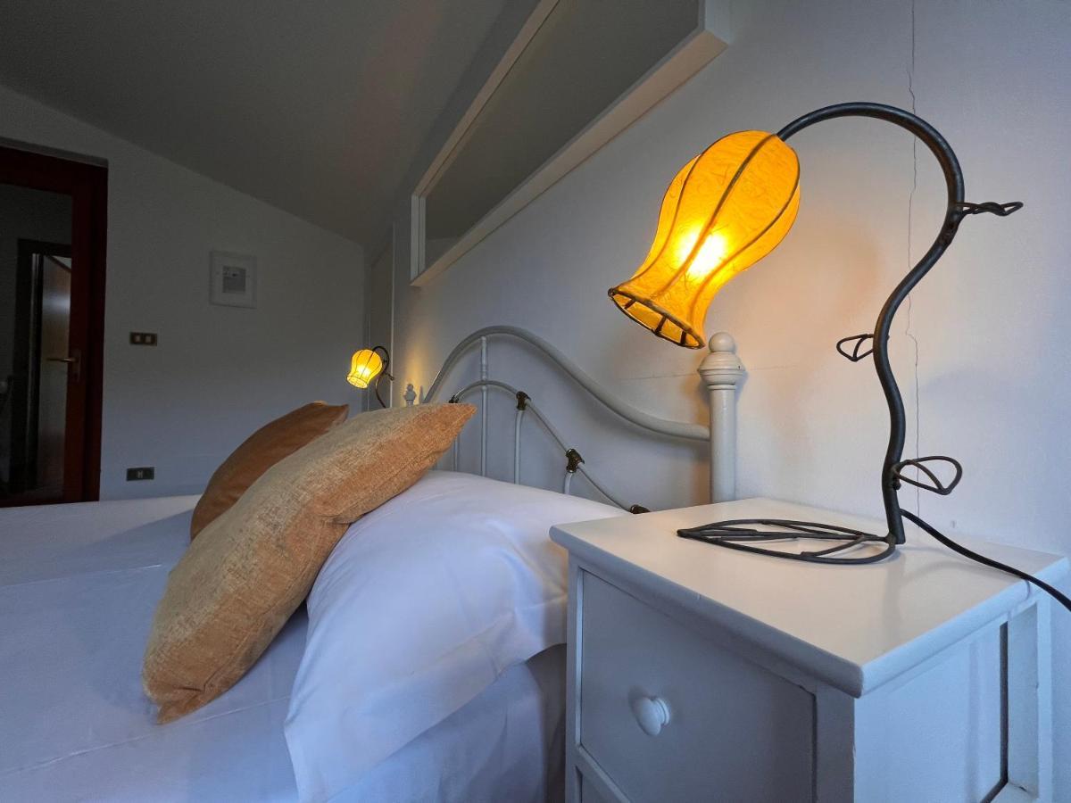 Casa Del Pino Bed and Breakfast Borgo a Buggiano Exteriör bild
